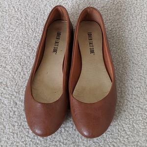 Brown flats